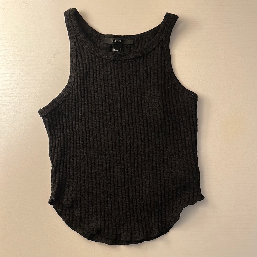 Forever21 Black tank top (slightly cropped) size XS